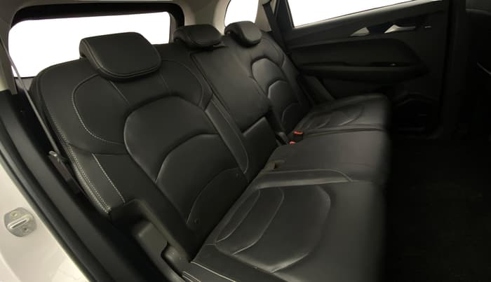 2020 MG HECTOR SHARP 2.0 DIESEL, Diesel, Manual, 83,714 km, Right Side Rear Door Cabin