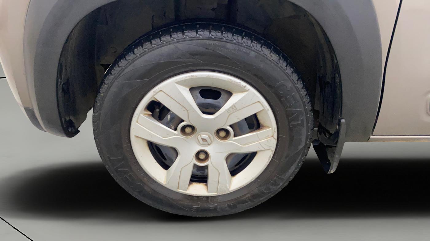 2018 Renault Kwid RXT 1.0 AMT, Petrol, Automatic, 32,334 km, Left Front Wheel