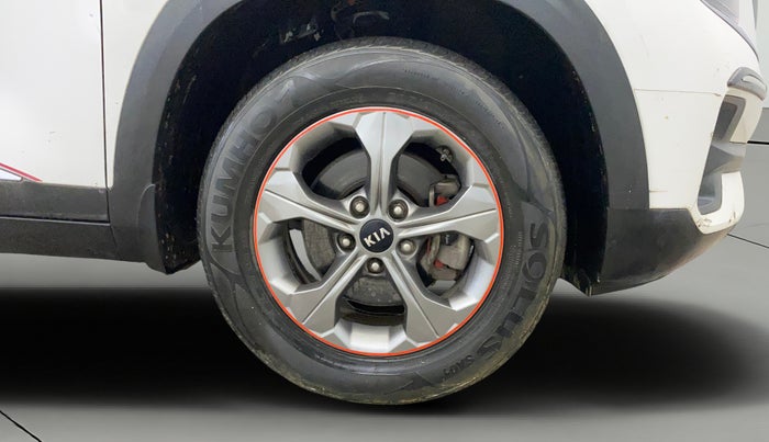 2020 KIA SELTOS HTK PLUS 1.5, Petrol, Manual, 38,980 km, Right Front Wheel