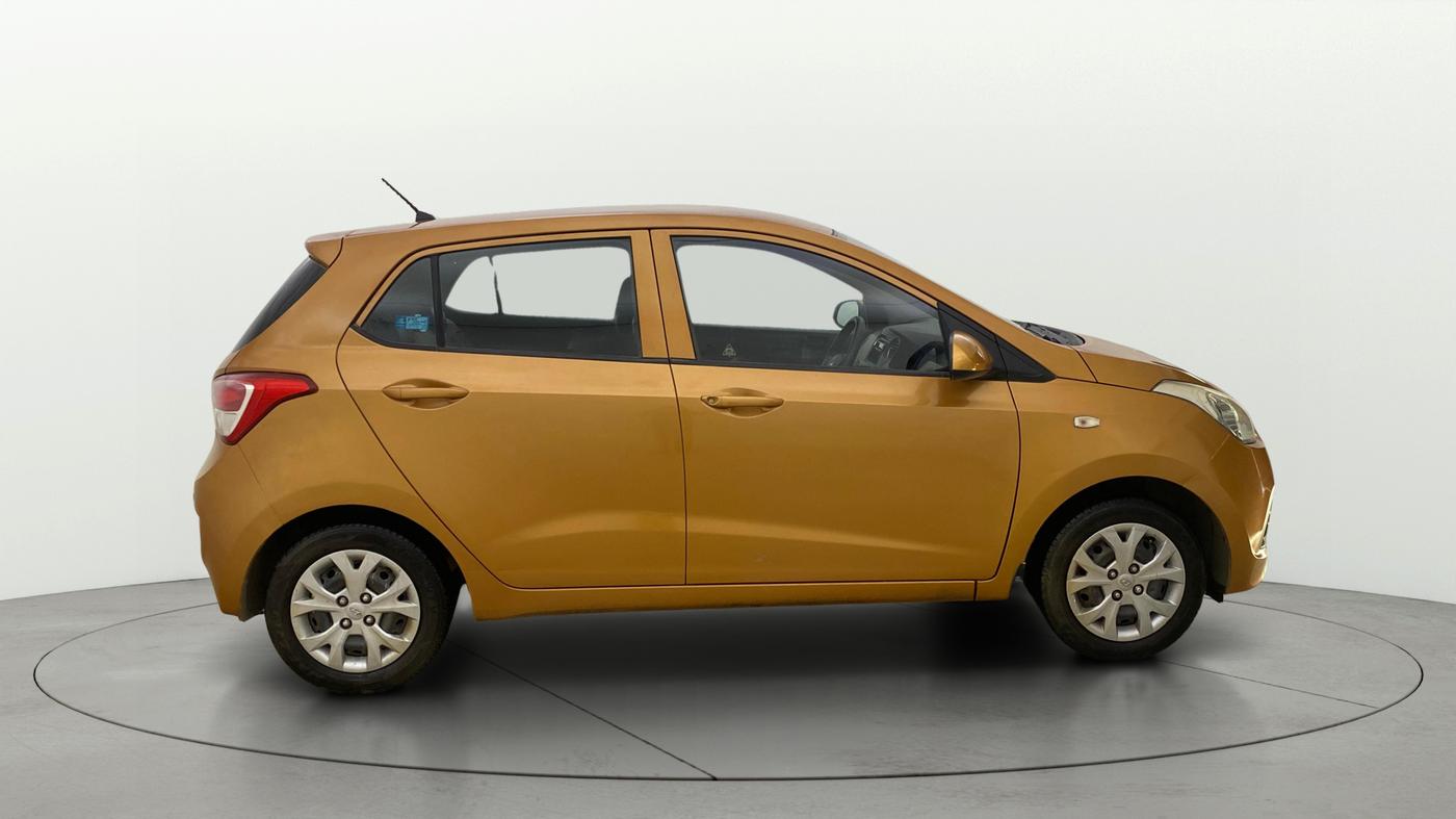 2013 Hyundai i10 MAGNA 1.2, CNG, Manual, 34,730 km, Right Side View