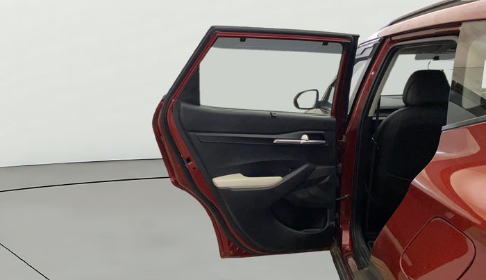 2021 KIA SELTOS HTK PLUS 1.5 IMT, Petrol, Manual, 29,951 km, LHS Rear Door