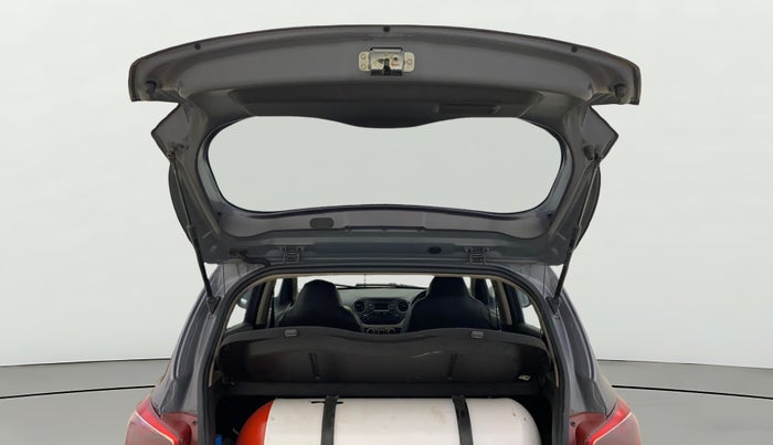 2018 Hyundai Grand i10 MAGNA 1.2 KAPPA VTVT, CNG, Manual, 1,32,621 km, Boot Door Open