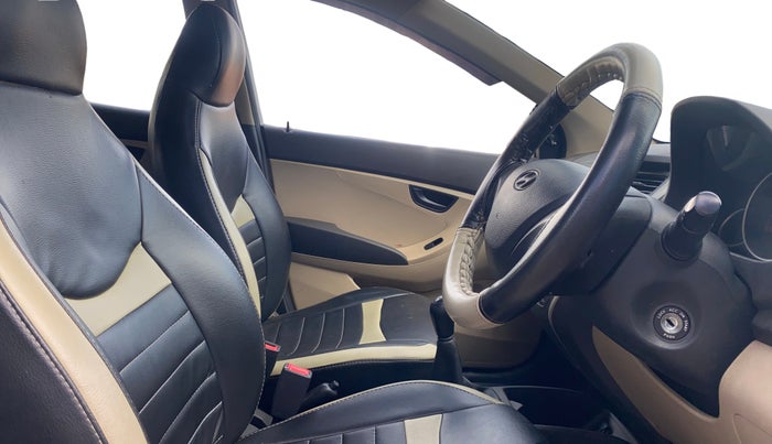 2015 Hyundai Eon MAGNA +, Petrol, Manual, 77,507 km, Right Side Front Door Cabin