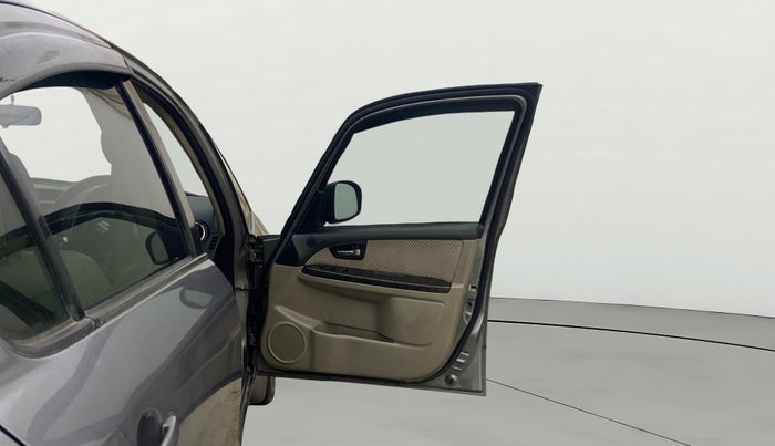 2013 Maruti SX4 ZXI, Petrol, Manual, 77,330 km, RHS Front Door