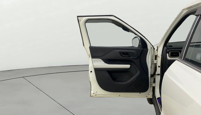 2021 Tata PUNCH ACCOMPLISHED MT, CNG, Manual, 42,828 km, LHS Front Door