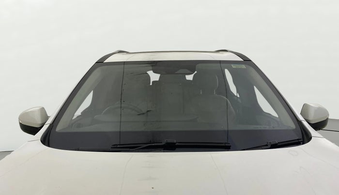 2022 Mahindra XUV700 AX 7 LUXURY D AT 7 STR, Diesel, Automatic, 93,680 km, Front Windshield
