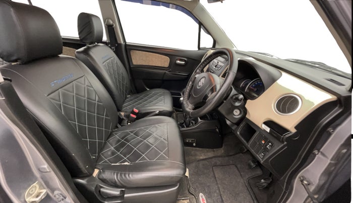 2017 Maruti Wagon R 1.0 VXI, Petrol, Manual, 73,694 km, Right Side Front Door Cabin
