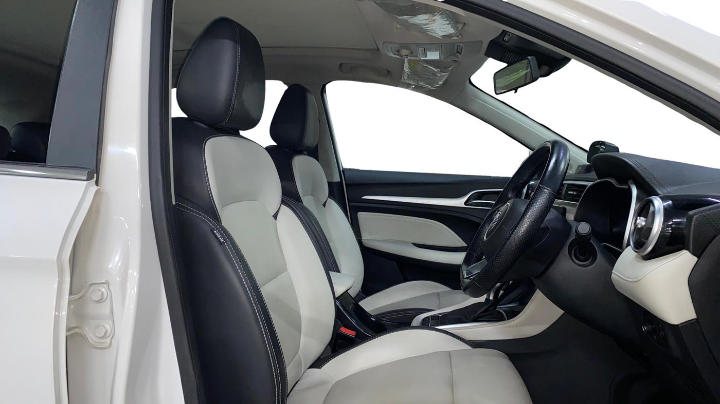 2023 MG ASTOR SHARP 1.5 CVT, Petrol, Automatic, 21,810 km, Right Side Front Door Cabin