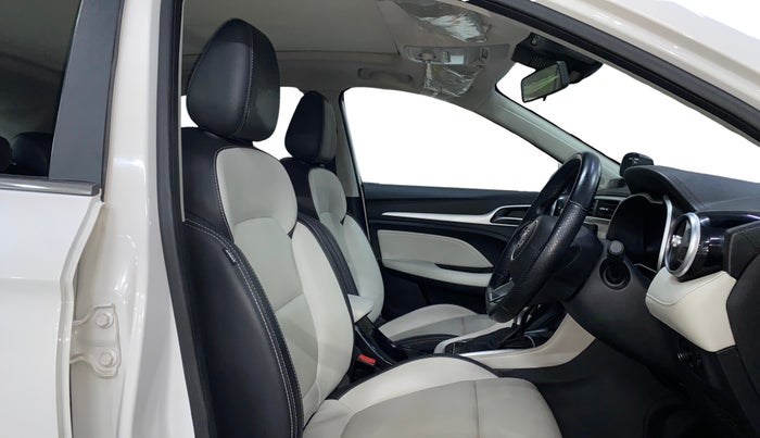 2023 MG ASTOR SHARP 1.5 CVT, Petrol, Automatic, 21,810 km, Right Side Front Door Cabin