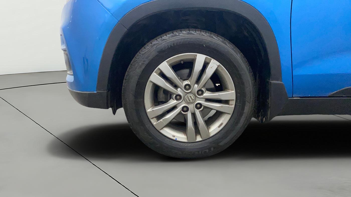 2017 Maruti Vitara Brezza ZDI PLUS DUAL TONE, Diesel, Manual, 83,346 km, Left Front Wheel
