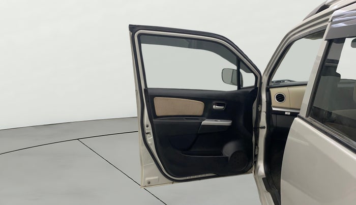 2018 Maruti Wagon R 1.0 LXI CNG (O), CNG, Manual, 58,982 km, LHS Front Door