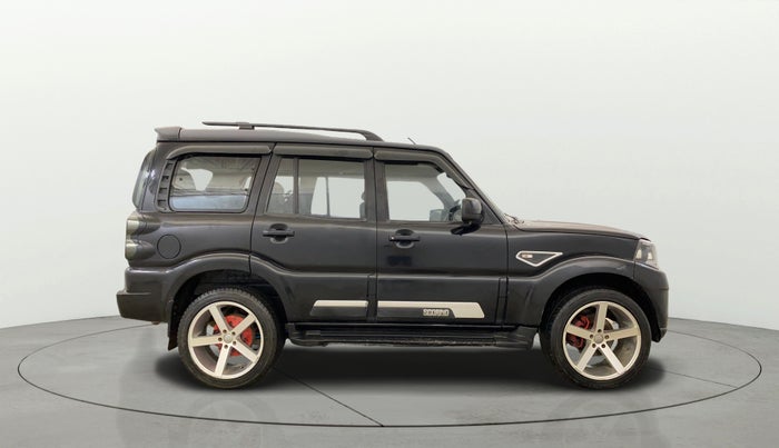 2022 Mahindra SCORPIO CLASSIC S11 7STR, Diesel, Manual, 81,101 km, Right Side View