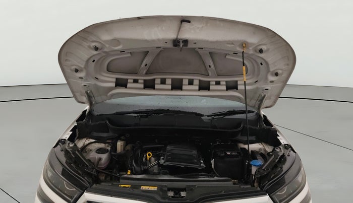 2024 Skoda KUSHAQ AMBITION 1.0L TSI MT, Petrol, Manual, 41,005 km, Open Bonet