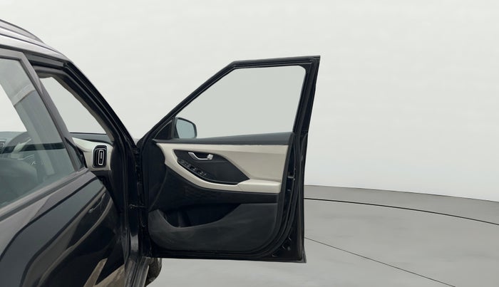 2022 Hyundai Creta SX EXECUTIVE 1.5 PETROL, Petrol, Manual, 79,869 km, RHS Front Door