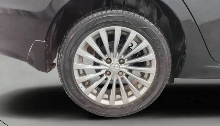 2017 Maruti Ciaz ALPHA 1.4 PETROL, Petrol, Manual, 90,075 km, Right Rear Wheel