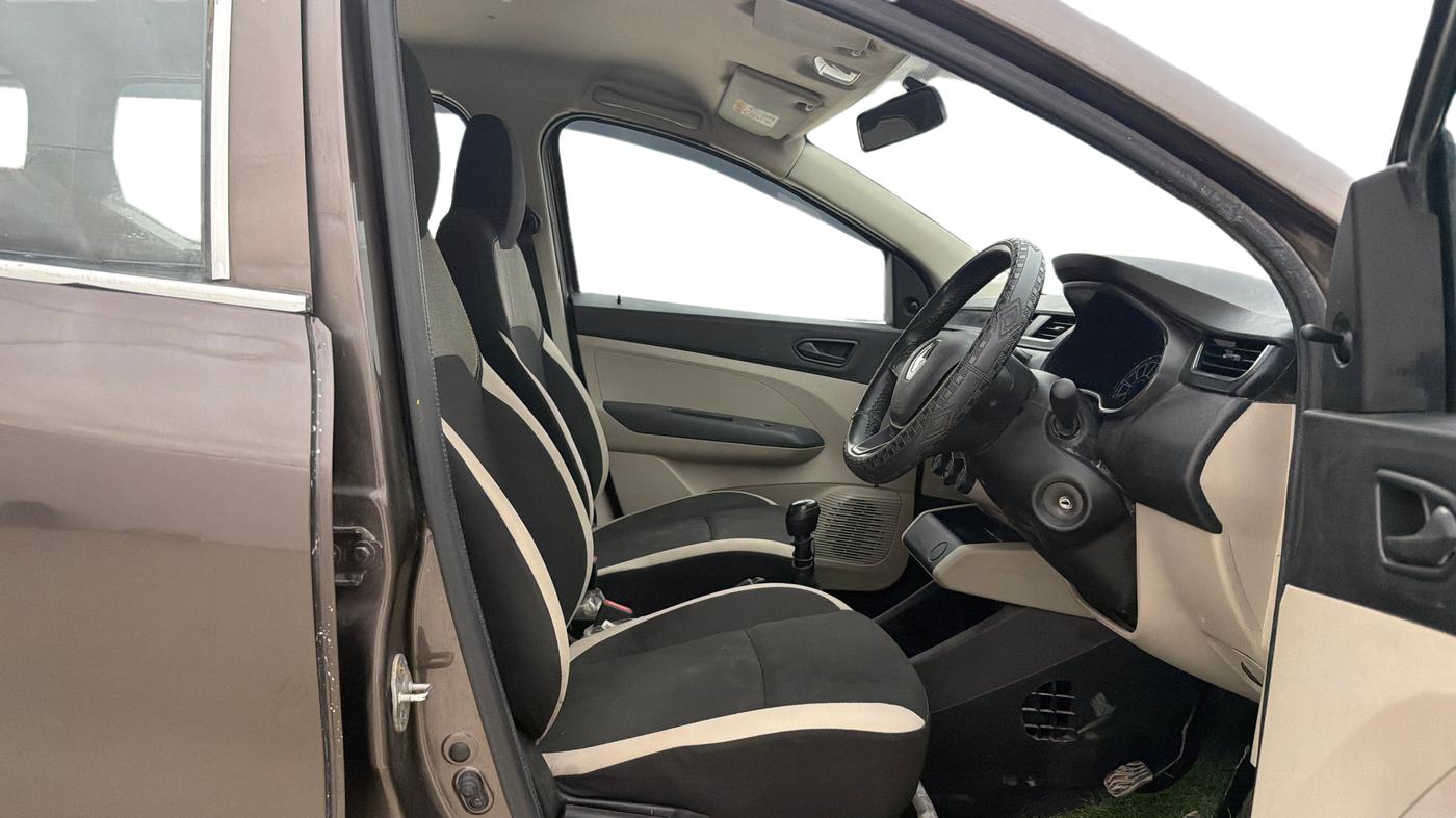 2024 Renault TRIBER RXL MT, Petrol, Manual, 17,098 km, Right Side Front Door Cabin