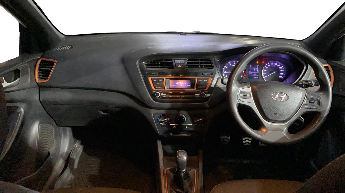2016 Hyundai i20 Active 1.2 S, Petrol, Manual, 1,08,259 km, Dashboard