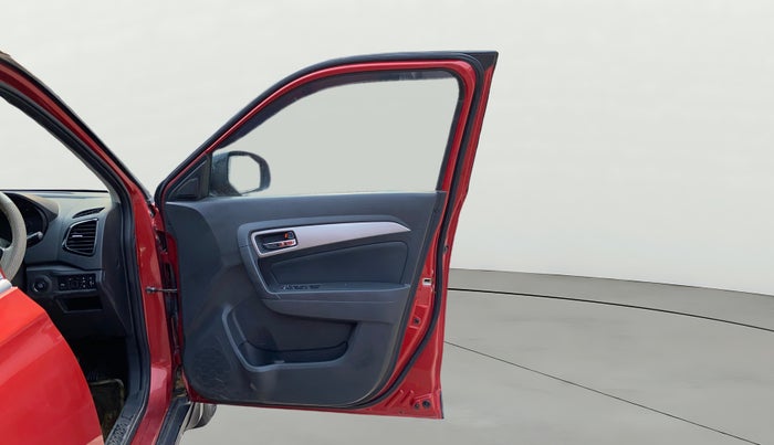 2017 Maruti Vitara Brezza ZDI PLUS DUAL TONE, Diesel, Manual, 98,175 km, RHS Front Door