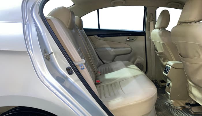 2018 Maruti Ciaz DELTA 1.4 MT PETROL, Petrol, Manual, 50,605 km, Right Side Rear Door Cabin