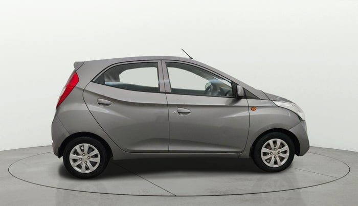 2013 Hyundai Eon SPORTZ, Petrol, Manual, 89,695 km, Right Side View