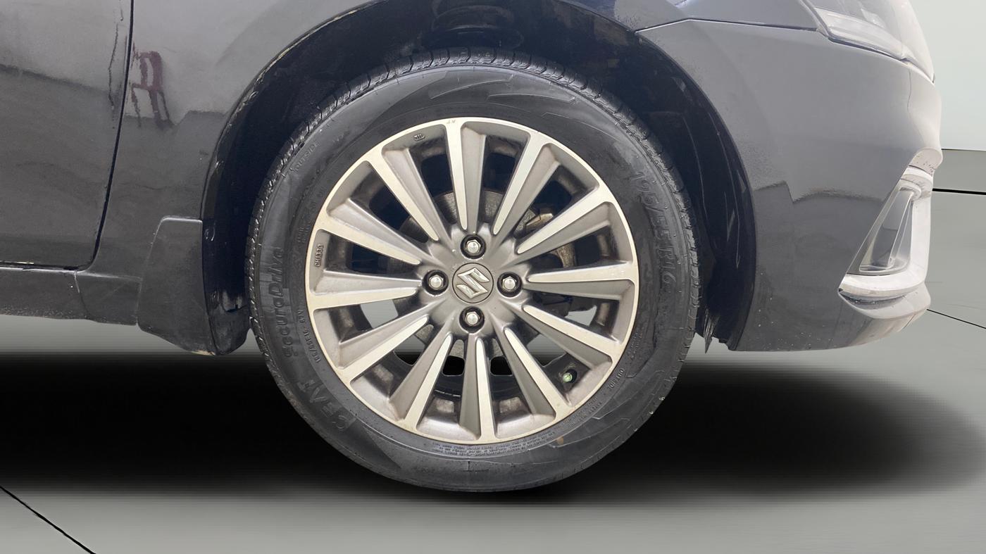 2020 Maruti Ciaz ALPHA 1.5 SHVS PETROL, Petrol, Manual, 64,231 km, Right Front Wheel