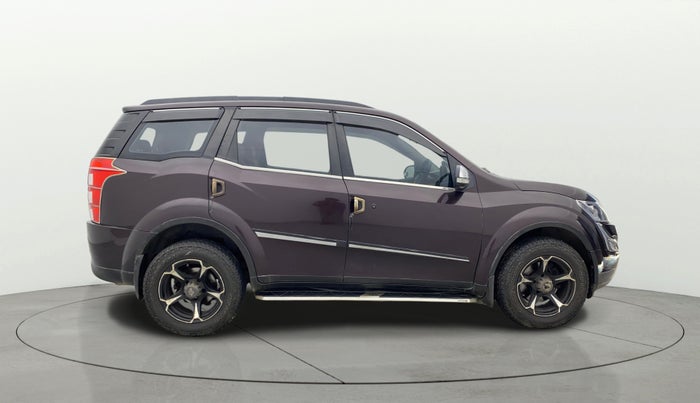 2017 Mahindra XUV500 W6, Diesel, Manual, 82,774 km, Right Side View
