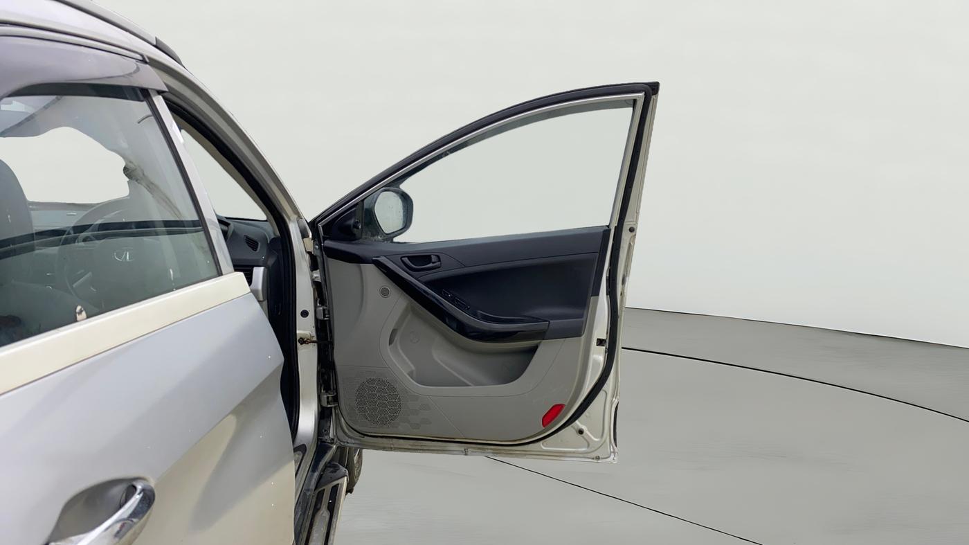 2019 Tata NEXON XMA PETROL, Petrol, Automatic, 43,438 km, RHS Front Door