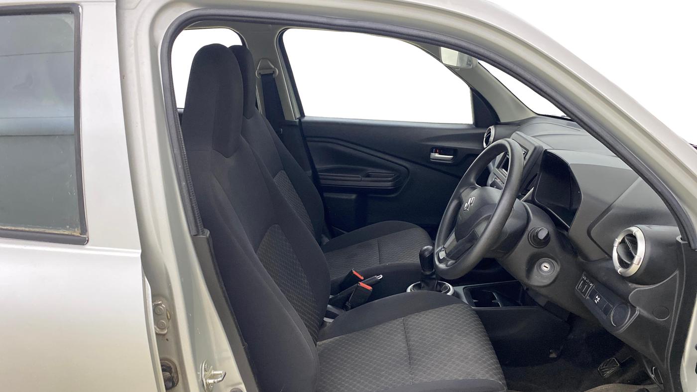 2022 Maruti Celerio VXI CNG, CNG, Manual, 10,565 km, Right Side Front Door Cabin