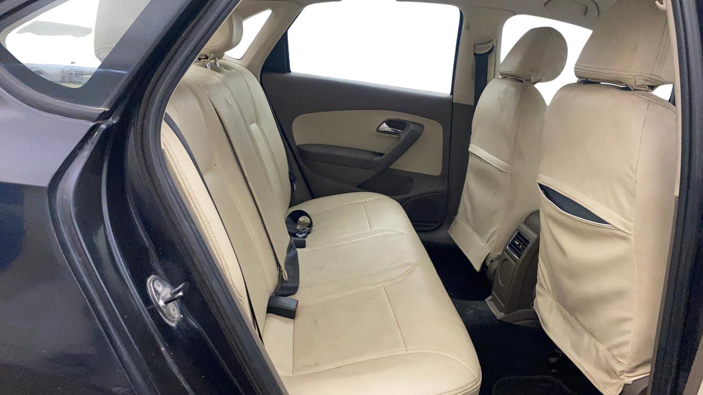 2013 Skoda Rapid AMBITION 1.6 TDI CR MT PLUS, Diesel, Manual, 92,633 km, Right Side Rear Door Cabin