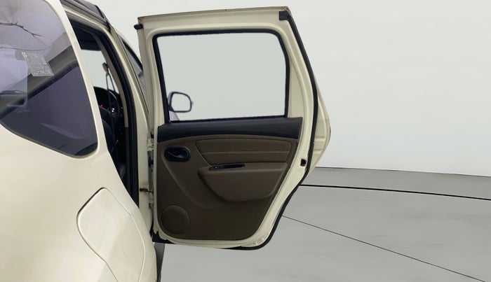 2019 Renault Duster 110 PS RXS 4X2 AMT DIESEL, Diesel, Automatic, 82,755 km, RHS Rear Door