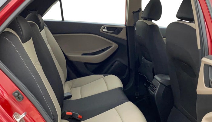 2015 Hyundai Elite i20 SPORTZ 1.2 (O), Petrol, Manual, 36,687 km, Right Side Rear Door Cabin