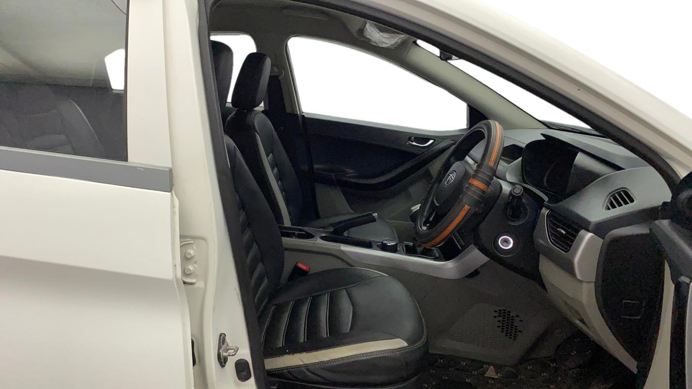 2018 Tata NEXON XM PETROL, Petrol, Manual, 62,090 km, Right Side Front Door Cabin