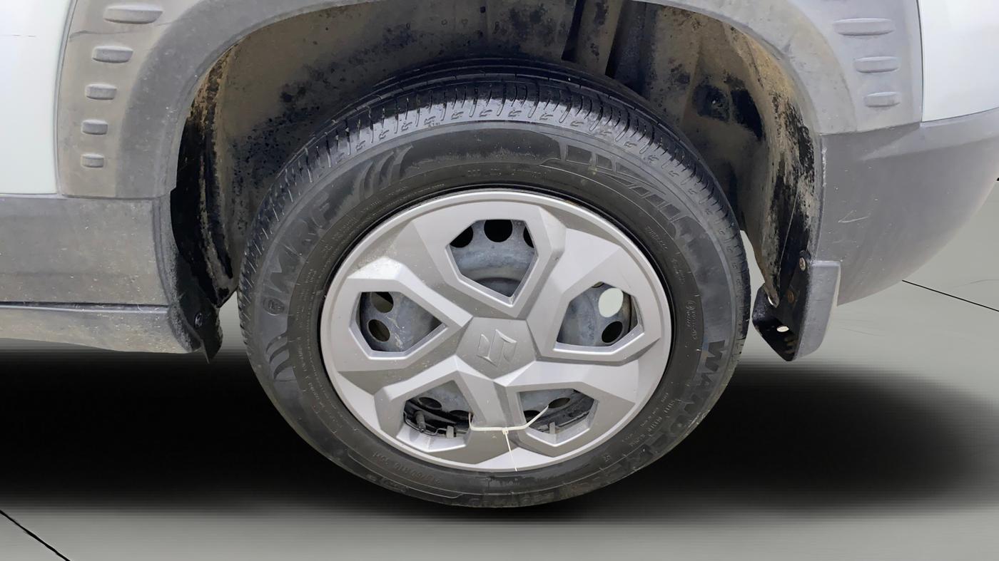 2024 Maruti BREZZA LXI, Petrol, Manual, 25,650 km, Left Rear Wheel