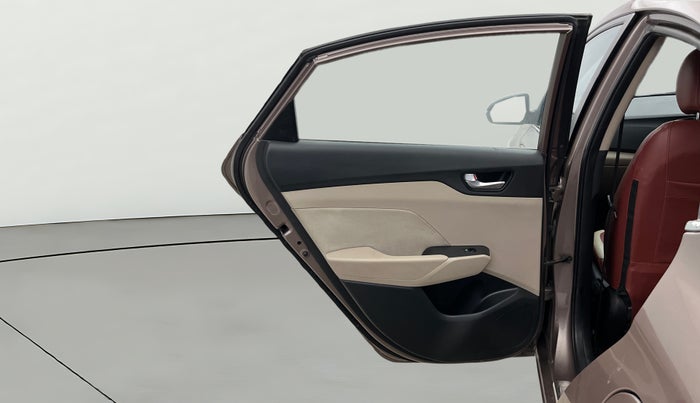 2019 Hyundai Verna 1.6 VTVT SX + AT, Petrol, Automatic, 48,992 km, LHS Rear Door