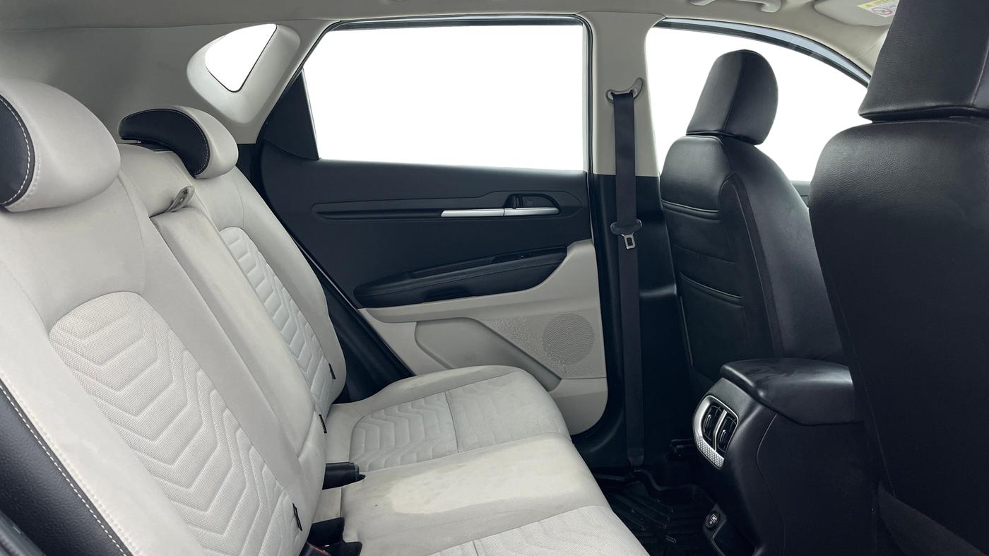 2021 KIA SONET HTX 1.0 IMT, Petrol, Manual, 52,945 km, Right Side Rear Door Cabin
