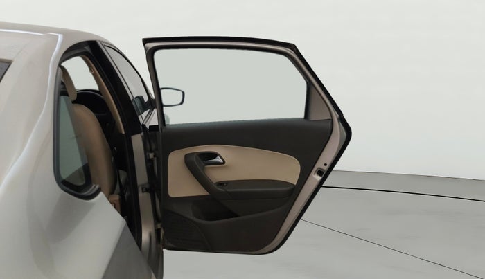 2013 Volkswagen Vento HIGHLINE PETROL AT, Petrol, Automatic, 81,198 km, RHS Rear Door