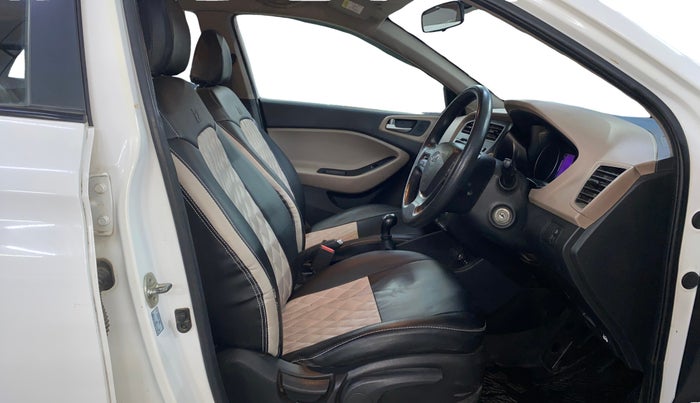 2020 Hyundai Elite i20 SPORTZ PLUS 1.2, Petrol, Manual, 59,857 km, Right Side Front Door Cabin