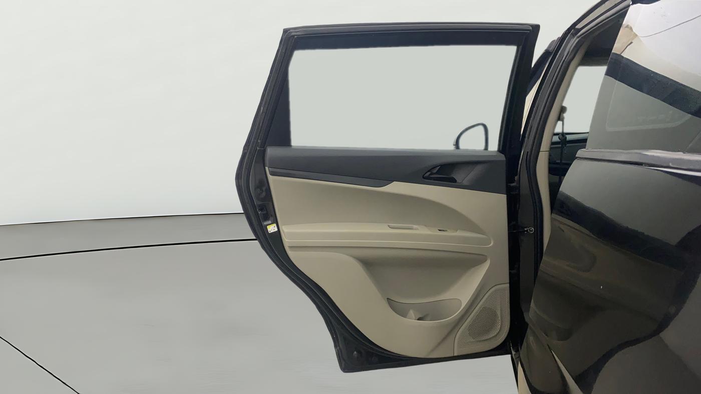 2018 Mahindra MARAZZO M2 7STR, Diesel, Manual, 1,13,503 km, LHS Rear Door