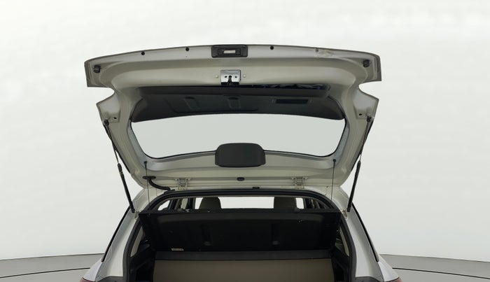 2021 Hyundai VENUE S 1.2, Petrol, Manual, 28,406 km, Boot Door Open