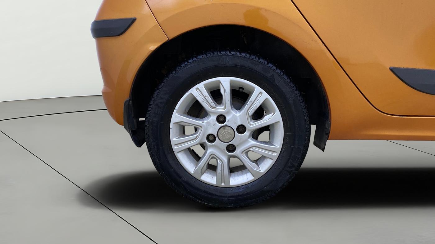 2016 Tata Tiago XZ PETROL, Petrol, Manual, 11,671 km, Right Rear Wheel