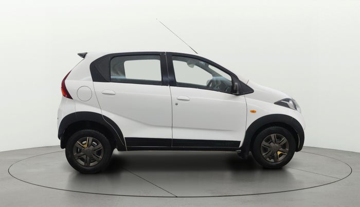 2017 Datsun Redi Go GOLD LIMITED EDITION, Petrol, Manual, 40,381 km, Right Side View