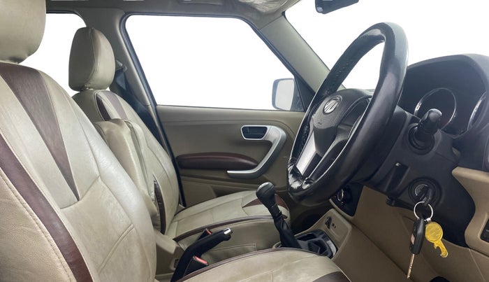 2015 Mahindra TUV300 T8, Diesel, Manual, 96,628 km, Right Side Front Door Cabin