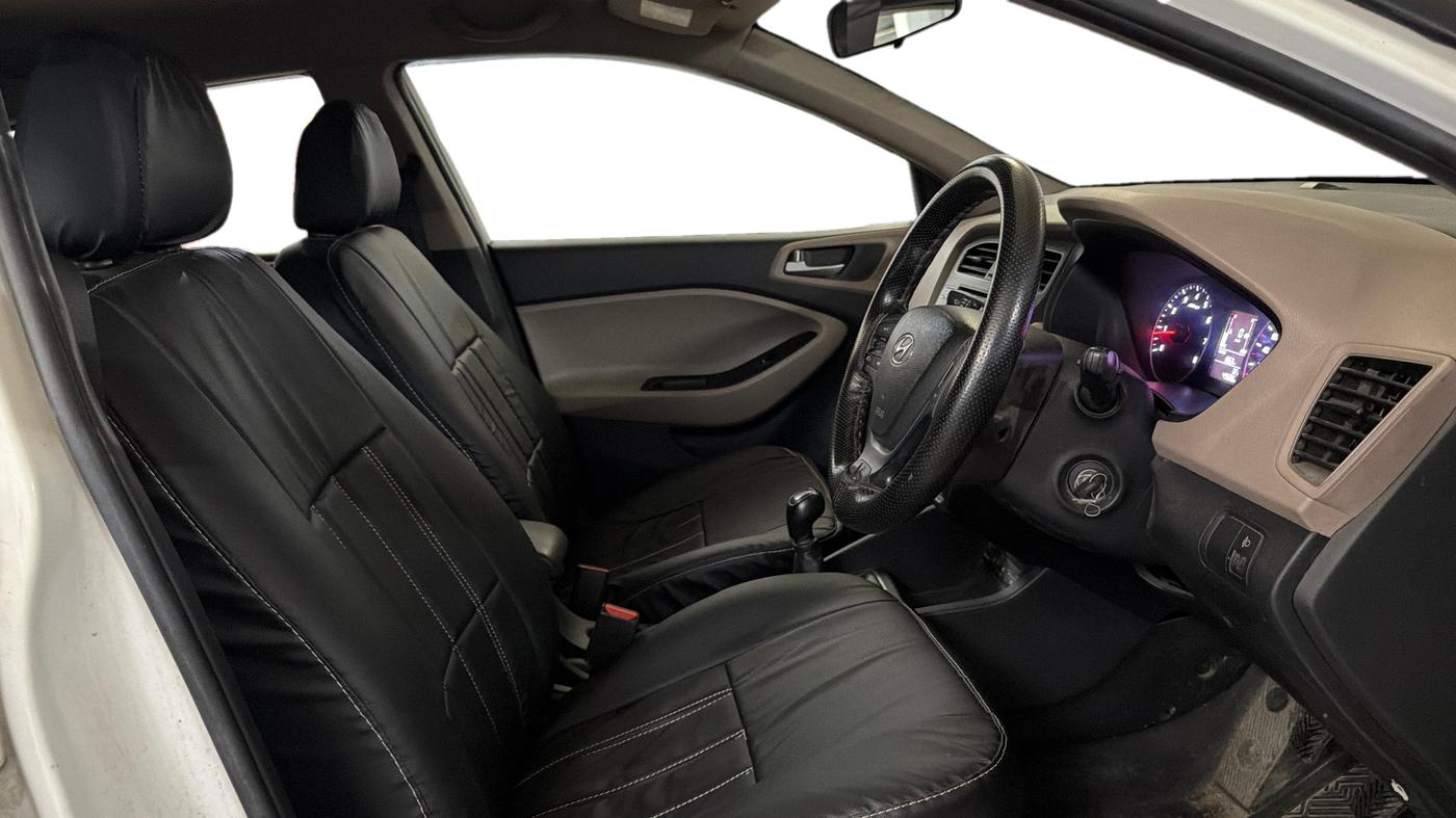 2019 Hyundai Elite i20 SPORTZ PLUS 1.2, Petrol, Manual, 49,674 km, Right Side Front Door Cabin