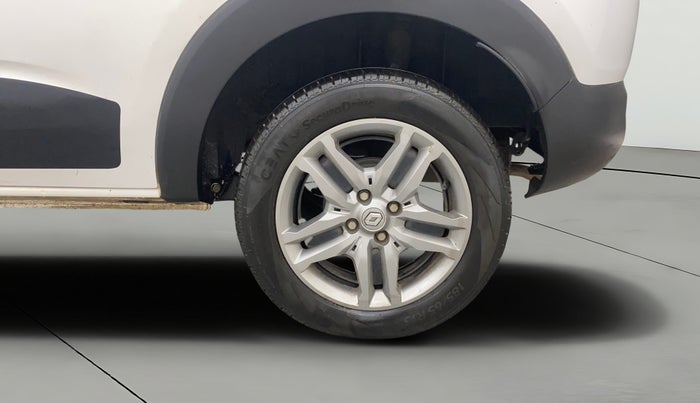 2022 Renault TRIBER RXZ, Petrol, Manual, 21,168 km, Left Rear Wheel