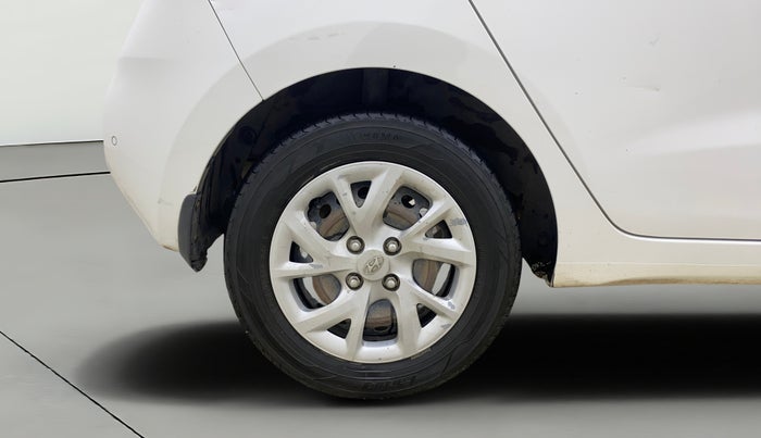 2017 Hyundai Grand i10 SPORTZ 1.2 KAPPA VTVT, Petrol, Manual, 1,36,006 km, Right Rear Wheel