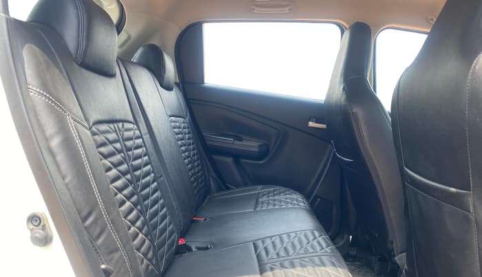 2022 Maruti Celerio ZXI, Petrol, Manual, 5,600 km, Right Side Rear Door Cabin
