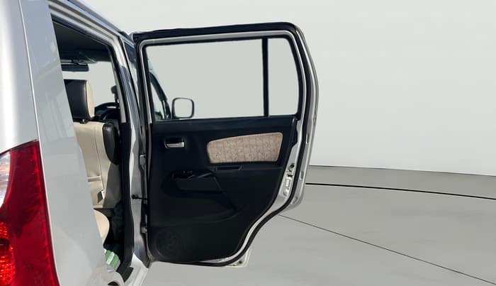 2017 Maruti Wagon R 1.0 VXI (O) AMT, Petrol, Automatic, 20,635 km, RHS Rear Door