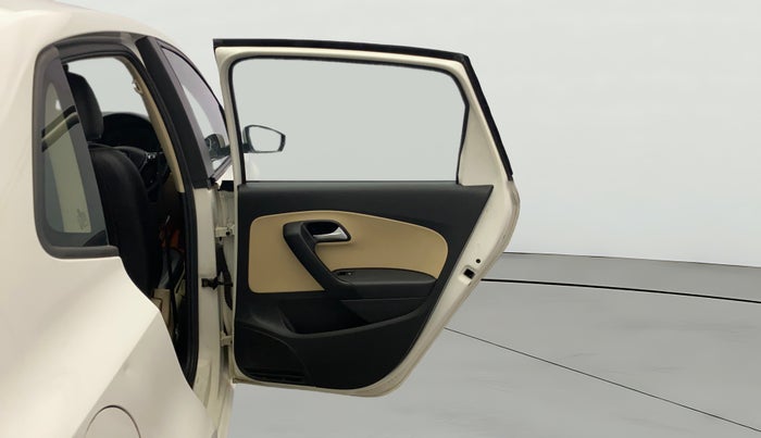 2018 Volkswagen Ameo HIGHLINE PLUS 1.0L 16 ALLOY, Petrol, Manual, 1,14,764 km, RHS Rear Door