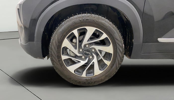 2024 KIA SONET HTE (O) 1.2 Petrol MT, Petrol, Manual, 4,952 km, Left Front Wheel