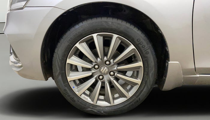 2018 Maruti Ciaz ALPHA  AT 1.5 SHVS PETROL, Petrol, Automatic, 62,754 km, Left Front Wheel